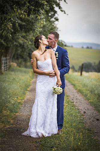 svatby_novomanzelsky_polibek